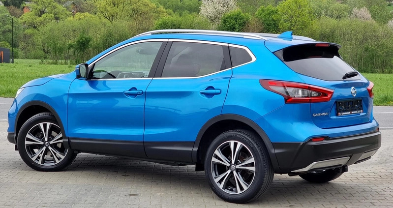 Nissan Qashqai cena 82900 przebieg: 77400, rok produkcji 2017 z Łomża małe 781